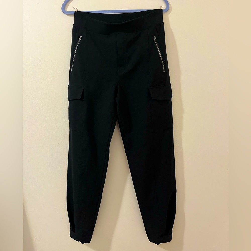 Athleta Endless Cargo Jogger, size 8